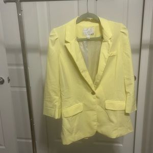 Yellow blazer
